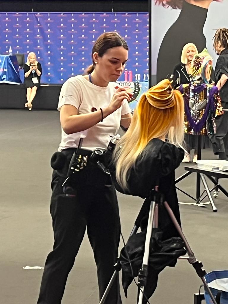 Création de coiffure artistique